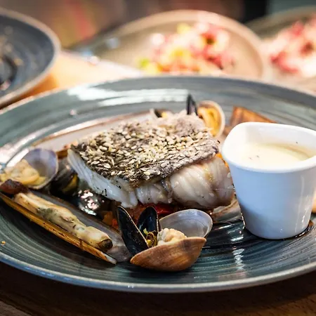 Logis Hotels Gnac E Pause Hotel