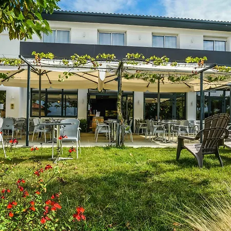 Hotel Logis Hotels Gnac E Pause 3*