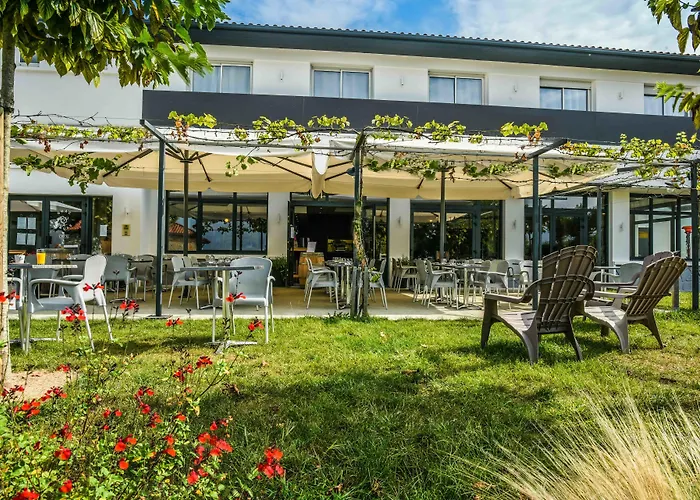 Hotel Logis Gnàc é Pause 3*